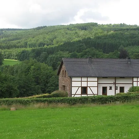 펜션 Modern Holiday Home In Stoumont With Sauna 스타우몬트